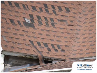 5 Factors Influencing a Roof’s Vulnerability to Wind Damage